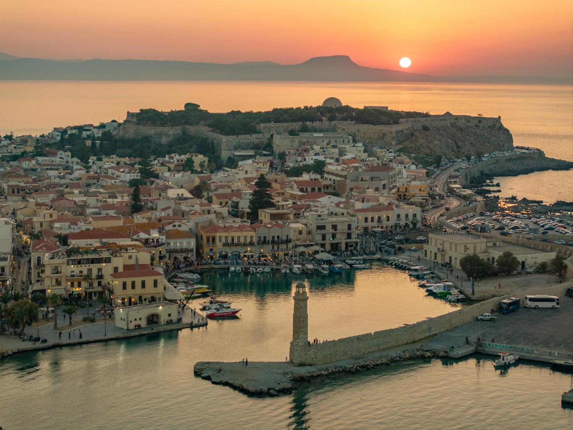 Rettimo Suites, Experience Luxury In The Heart Of Rethymno Экстерьер фото